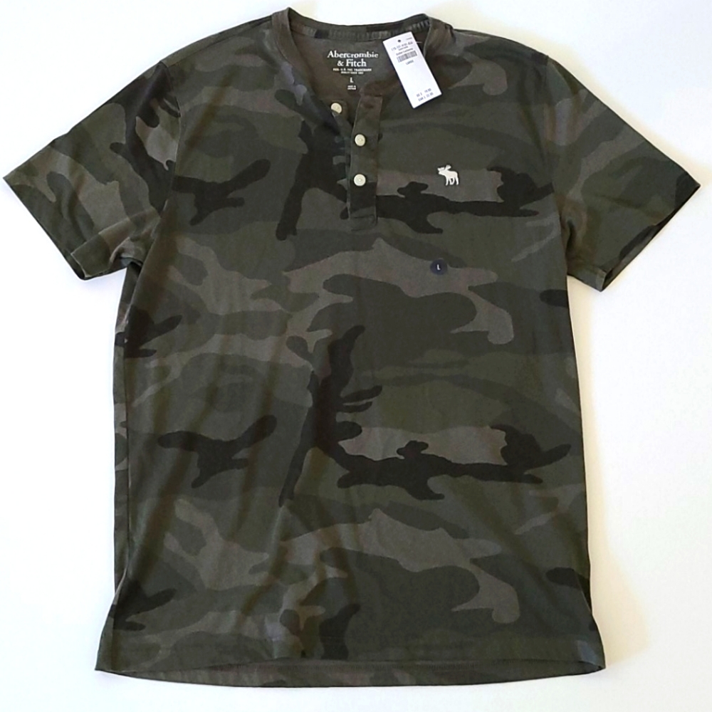 Abercrombie & Fitch Men's Camo T Shirt